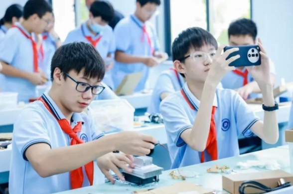 情境使命鼓舞学生运用科学探求工程规划和智能创造力完结应战