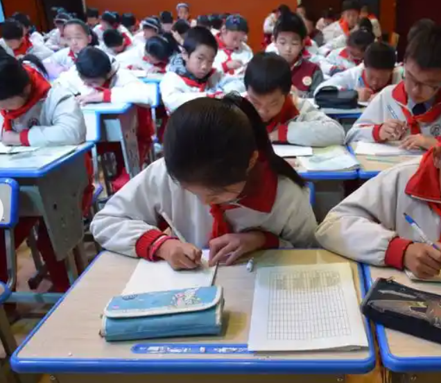 全班读盘古开天地时几乎所有人都为盘古的伟人献身精力惊叹 全班读盘古开天地时几乎所有人都为盘古的伟人献身精力惊叹