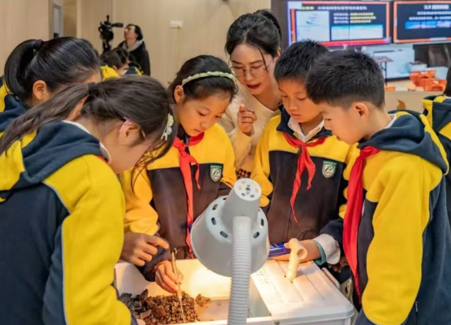 不同年龄段有不同的学习内容让学生们循序渐进学科技练本领 不同年龄段有不同的学习内容让学生们循序渐进学科技练本领